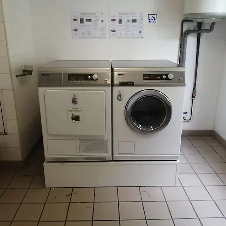 شقة Loeschen