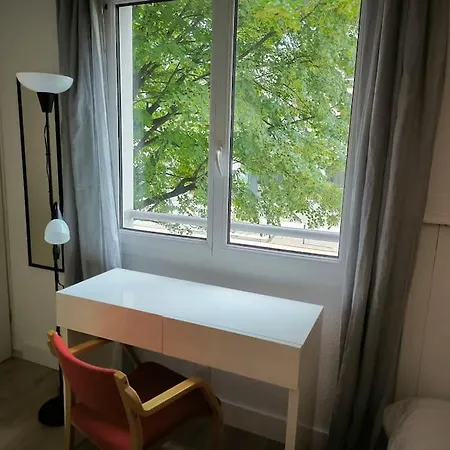 Loeschen شقة *